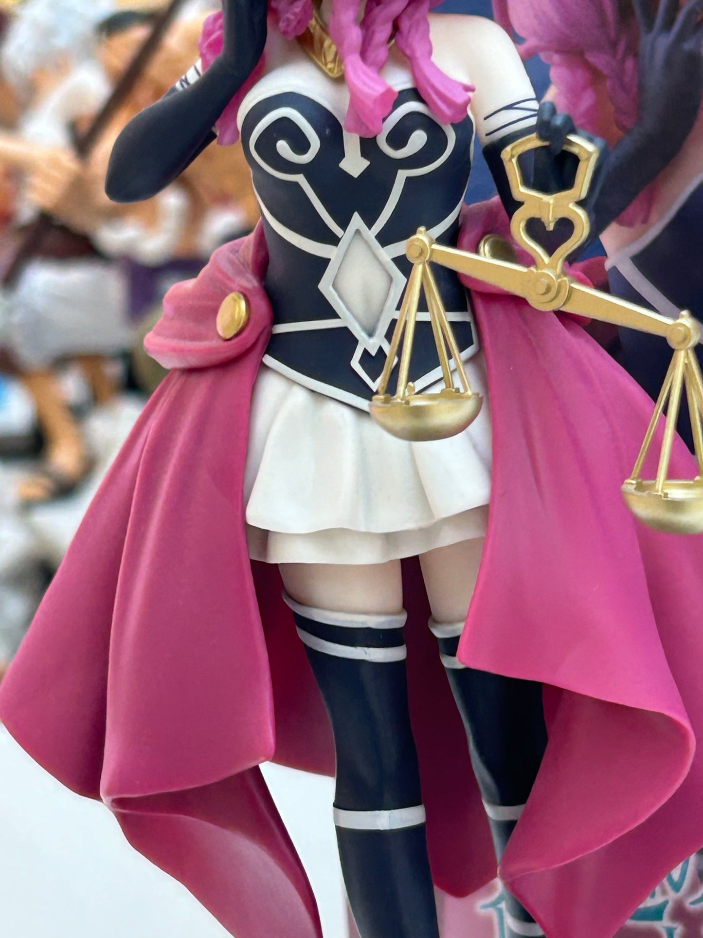 Figura Aura the Guillotine Coreful